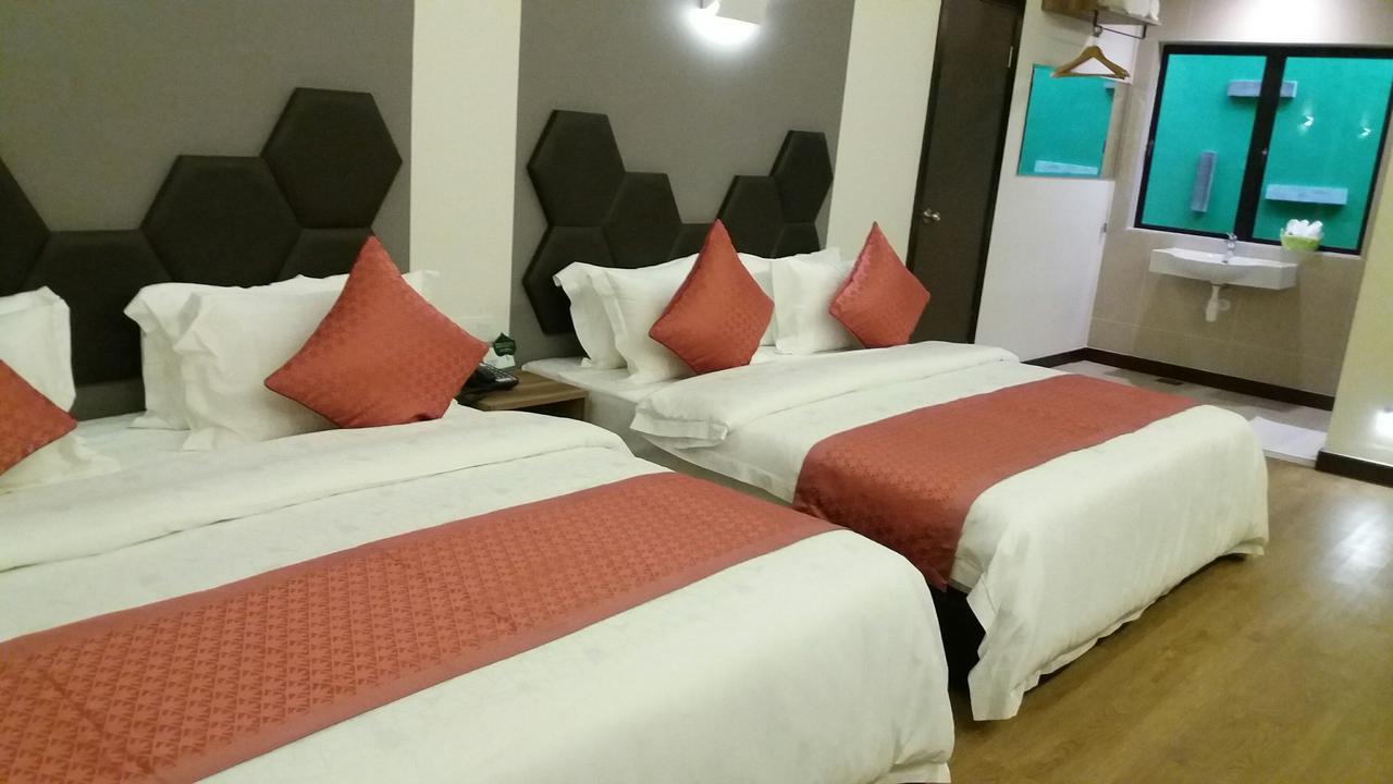 Memoire Hornbill Hotel Кучінг Екстер'єр фото